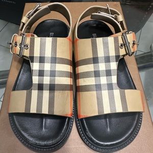 Authentic girls Burberry sandals
